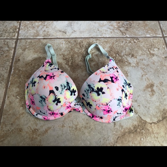 Victoria’s Secret Pink bra - Picture 2 of 4